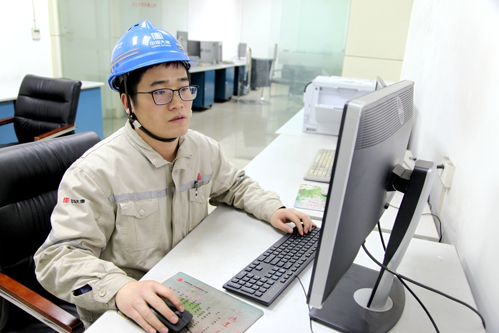 3.楚樂研究1、2號機組煙氣系統(tǒng)控制方案（韓城第二發(fā)電公司曹軍科攝）.jpg